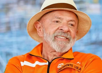 Lula cita feminicídios e cobra luta de homens contra a violência