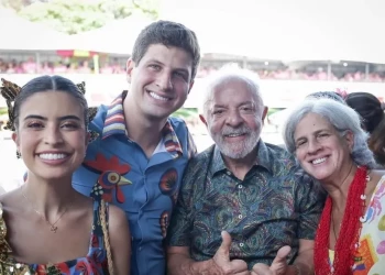 Lula inicia maratona de Carnaval no Galo da Madrugada e segue para Salvador