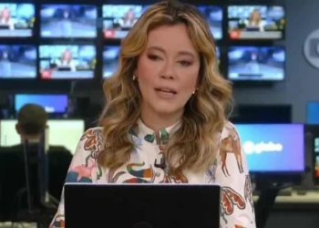 Natuza Nery chora ao vivo ao falar sobre morte de mulher atropelada e arrastada pelo ex