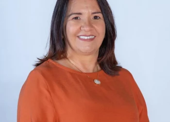 Ex-prefeita Neuma Café deixa o PT e articula pré-candidatura à Câmara Federal pelo PSD