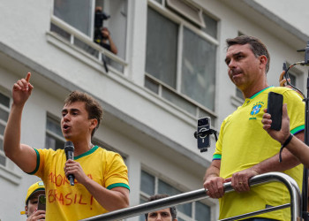 CPI do INSS encontra contato de Flávio Bolsonaro e Nikolas em celular de Vorcaro