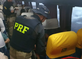 Idoso de 70 anos é preso suspeito de importunação sexual dentro de ônibus em Teresina