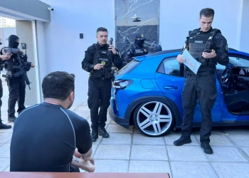 Influencers são suspeitos de lucrar R$ 5 milhões com “Jogo do Tigrinho” e rifas ilegais