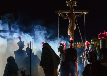 Floriano sedia um dos maiores espetáculos da Paixão de Cristo do Brasil