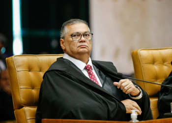 Dino proíbe saque em dinheiro de recursos de emendas e cobra novas regras de controle