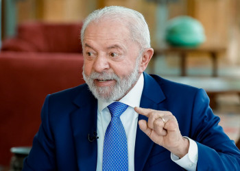 Imposto de Renda zero troca privilégio de poucos por direitos para a maioria, diz Lula