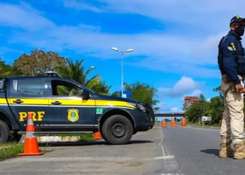 Motociclista fica ferido ao colidir na traseira de carro próximo à rodoviária de Teresina