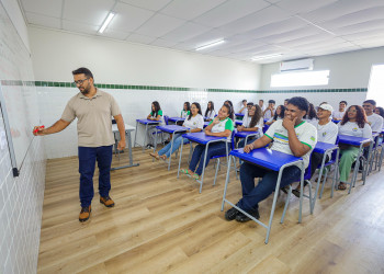 Inscrições para 4 mil vagas de professor da Seduc seguem até 20 de janeiro