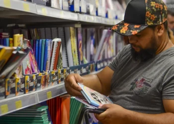 Maioria das famílias planeja reaproveitar material escolar na volta às aulas