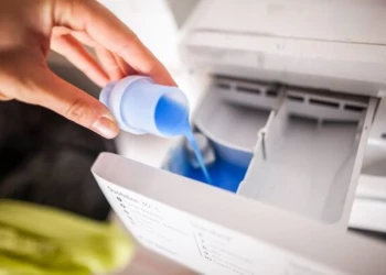 Anvisa manda recolher lotes lava-roupas líquido da Ypê por contaminação