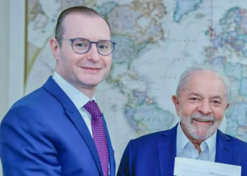 Lula escolheu Zanin para vaga de Lewandowski no STF, diz aliado