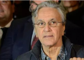 Caetano Veloso denuncia acordão para aprovar redução de pena para golpistas