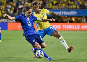 Com alterações de Ancelotti, Brasil cresce e vence Croácia no último ensaio antes da Copa