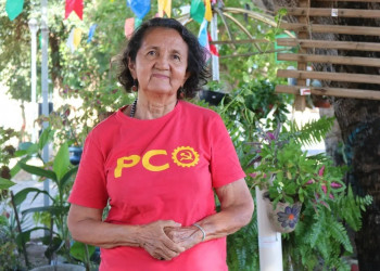 Lourdes Melo é conduzida à Central de Flagrantes por suspeita de furto