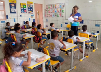 PMT abre seletivo para 269 professores substitutos com salários de até R$ 4.774,98