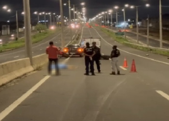 Mulher morre em acidente de moto no viaduto do bairro Esplanada, em Teresina