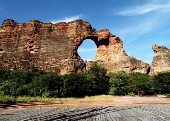 São Raimundo Nonato recebe operadores franceses para vivência imersiva no turismo cultural
