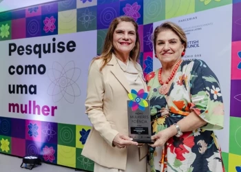 Reitora Nadir Nogueira recebe em Brasília prêmio do CNPq por equidade de gênero na UFPI