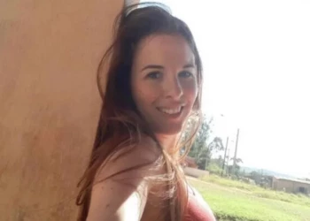 Suzane von Richthofen causa tumulto em delegacia ao tentar liberar corpo do tio