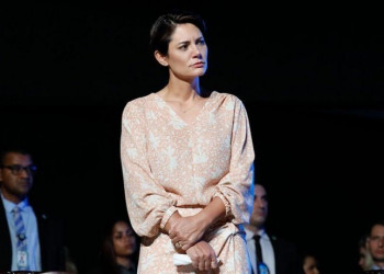 Diálogos revelam pagamentos e saques para Michelle Bolsonaro, diz investigação