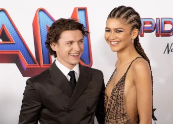 Zendaya e Tom Holland já se casaram em segredo, afirma estilista