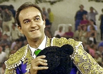 ​Ex-toureiro morre aos 51 anos ao ser chifrado por touro na Espanha