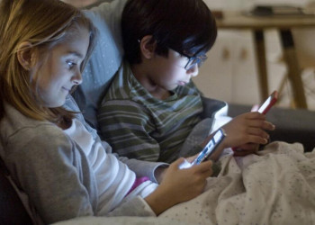 Com leis que protegem crianças nas redes sociais, ECA digital já está valendo