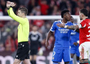 Vini Jr marca golaço e denuncia caso de racismo em Liga dos Campeões