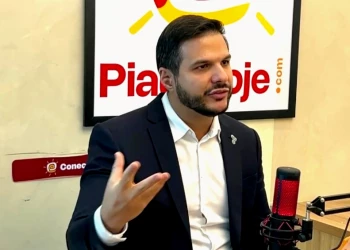 Washington Bandeira é exonerado do cargo para disputar vaga de vice-governador