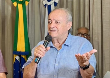Silvio Mendes ameaça barrar ações da Águas de Teresina e cobra melhorias: 