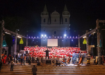Coral das Mil Vozes marca abertura da programação de Natal em Teresina