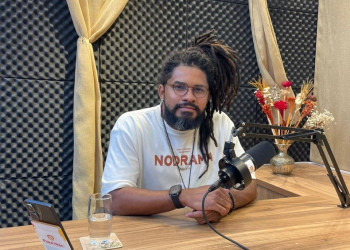 Salão para cabelos crespos vira espaço de acolhimento e afirmação racial no Piauí