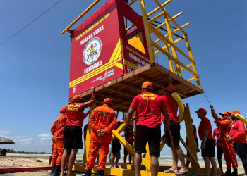 Praias do Piauí ganham postos de guarda-vidas para prevenir afogamentos