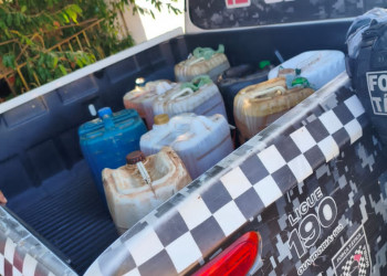 Homem é preso furtando combustível de ônibus escolar no pátio da Secretaria de Educação