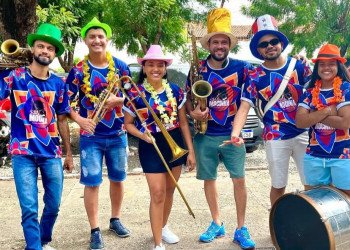 Carnaval como antigamente anima a avenida Campos Sales com bloquinho tradicional