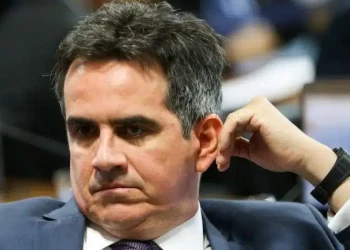 Mensagens mostram conversas de Ciro Nogueira com investigados de ligação com PCC no Piauí