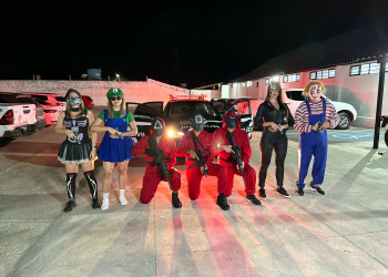 Policiais fantasiados vão reforçar segurança no carnaval