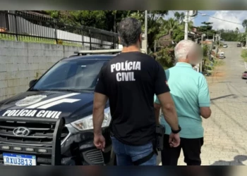 Pastor de 82 anos é preso por abusar 140 vezes de criança em Santa Catarina