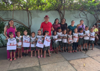 Prefeitura de São João do Arraial entrega fardamento escolar e fortalece economia local