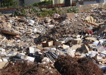 SDU notifica 478 proprietários de terrenos na Zona Leste por acumulo de lixo e descaso