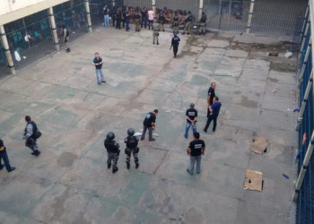 Detentos tentam fazer rebelião na Casa de Custódia de Teresina
