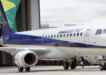 Embraer anuncia demissão de 900 funcionários