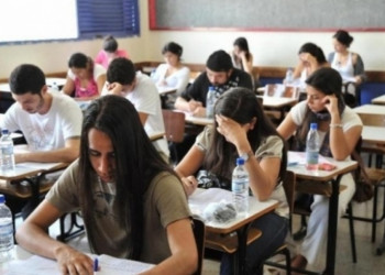 Governo oferece bolsas de até R$1.500,00 para alunos do ensino médio no Piauí