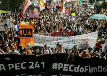 Manifestação contra PEC 241 termina em conflito no Rio