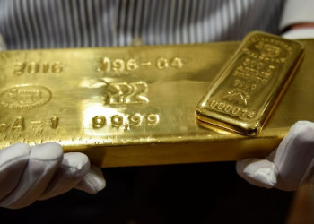 Homem rouba R$ 437 mil em barras de ouro escondendo no ânus