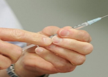 Imunização dos homens contra HPV ajuda na prevenção do câncer nas mulheres
