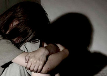 Homem estupra adolescente de 14 anos em motel