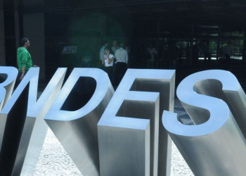 BNDES vai detalhar regras para leilão de aeroportos até sexta-feira