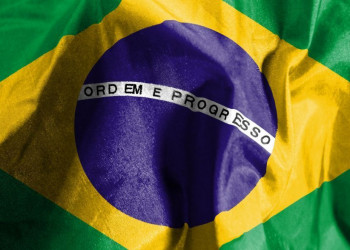 Orgulho de ser brasileiro despenca, aponta Ibope