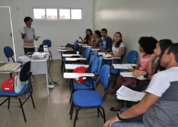 Professores são preparados para avaliarem os textos da I Olimpíada Piauiense de Língua Portuguesa